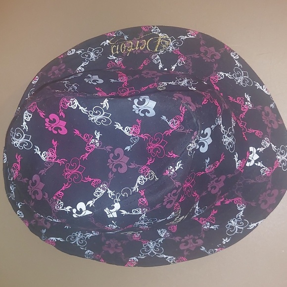 Dereon Accessories - Hat
